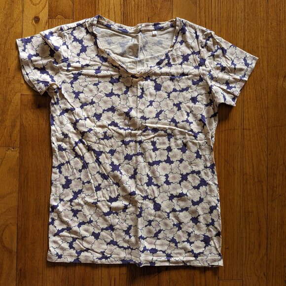 Uniqlo – 3 womens short sleeve Japanese pattern T-shirts, SIZE SMALL - Picture 10 of 12